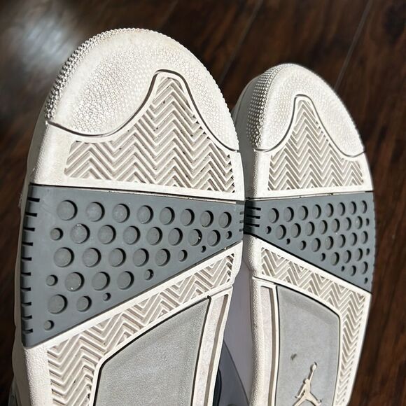Nike Jordan Big Fund BV6273-002 Cool Grey/White-Wolf Grey Size 11.5 in GUC